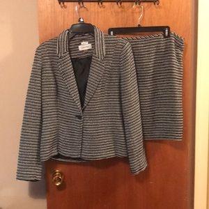 Calvin Klein skirt suit, size 12